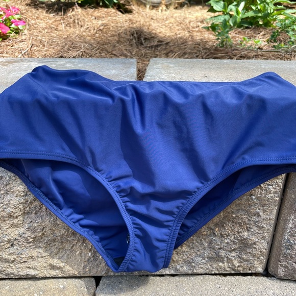 NEW  BIKINI BOTTOMS - Picture 1 of 4